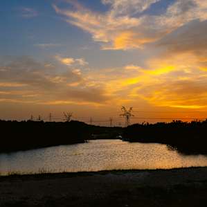 And for a few brilliant moments, the sky was ablaze. Gorgeous Texas sunsets never disappoint.