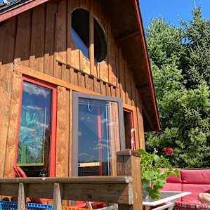 Woods and Meadows Dragon Loft Cabin