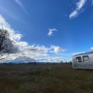 Secluded with double mountain views