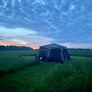 Meadow Camping
