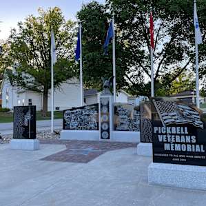 Veteran Memorial in downtown Pickrell