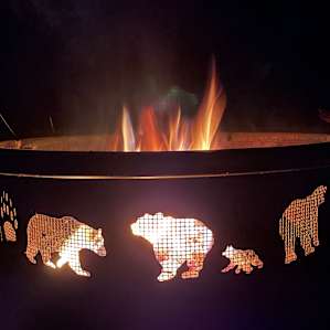 Beautiful fire pit that made the campsite super cozy, along with the sound of the creek. Loved it!