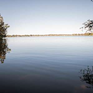 One more shot of the lake :)