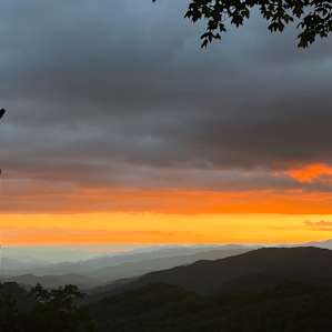 The Eagles Nest Top Mountain View