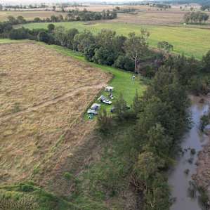 River Beach Camp (4WD Access)