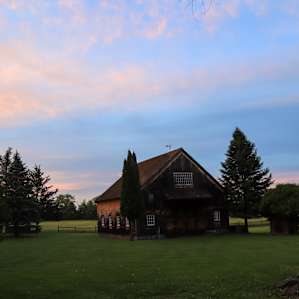One of several explotable buildings on site