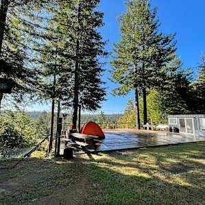 The Deck on Albion Ridge