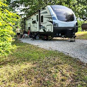 Rootwad RV Park & Campground deluxe