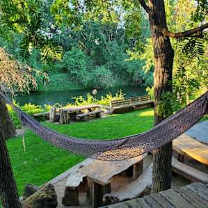 Ozz Ranch Viking Cabin and Teepee