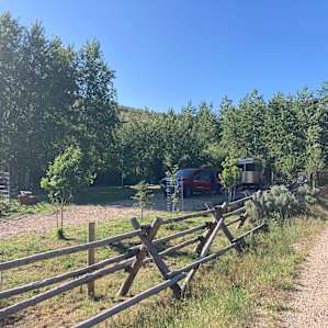 ELEVATED WESTERN CREEKSIDE CAMPING