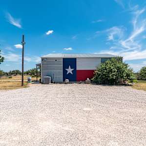 This is the area you park in. If your vehicle has the off-road capability you may be able to park closer to some primitive camping areas.
