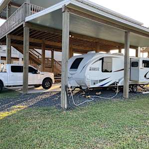 High Tide Oasis RV Pull-in