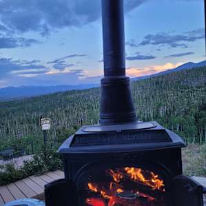 Williams Peak Lodge Room