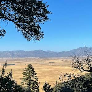 Jeff has also set up another lil spot right next to the listing which has even better views of the plains next to Lake Henshaw