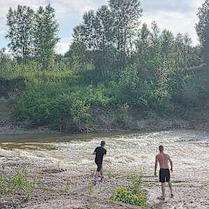 Site 5 at the bedrock camp - Skipping Stones