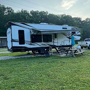 Pine Tree RV Park