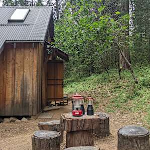 Log table and chairs