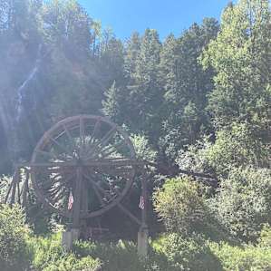 Olde Country Charm Glamping
