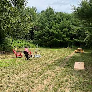 Private tent sights with open space