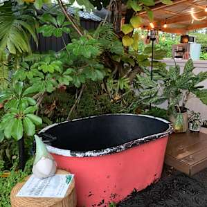 The outdoor tub was my favorite!! So relaxing! Bring your favorite bath salts!