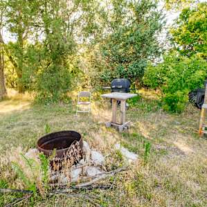 Hilltop fire pit & Grill