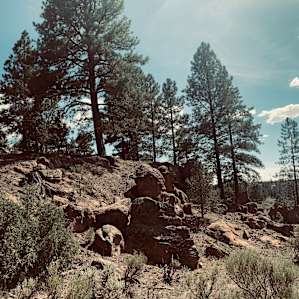 Great rock formations break up scenery