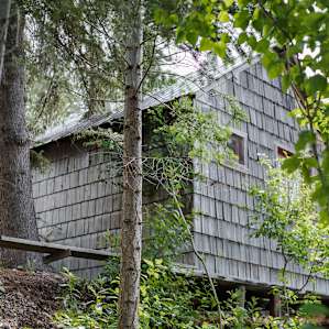 Lake side Cabin