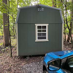 The cabins are so cute, well-built, and cozy! And tin roofs to listen to the rain!
