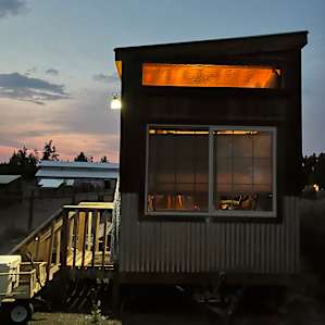 Lovely tiny house!
