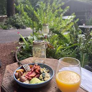 Breakfast: Bring your own ingredients (of course), but the kitchen is fully stocked with all the cookware and dishes you will need.