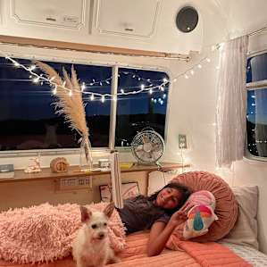 Sunset Hideaway 1974 offgrid Avion