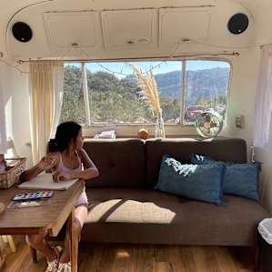 Sunset Hideaway 1974 offgrid Avion