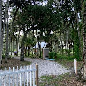 Taste of Old Florida trailer and RV camping