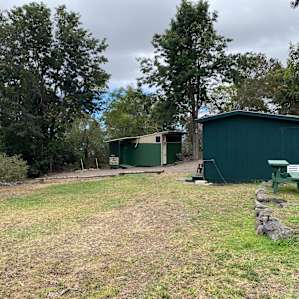 View of the other cabins next to c