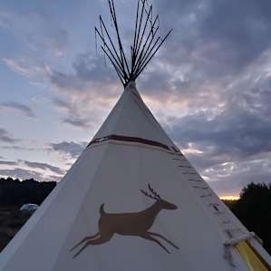 Running Deer TIPI Near Bryce Canyon