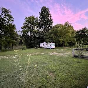 Cumberland Riverside RV campsite