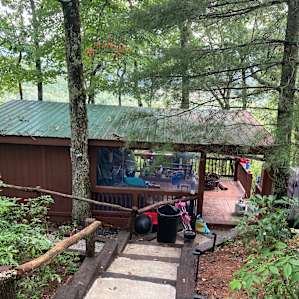 GLENVILLE HIGH TREEHOUSE (4000')