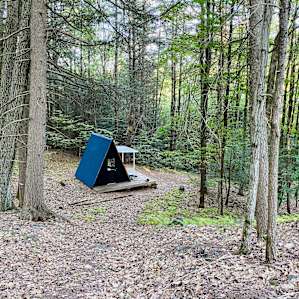 "Bear's Den" tiny A-Frame