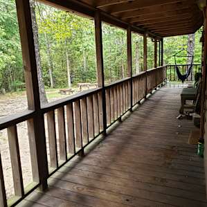 Private River- Kayaks & Bathhouse!