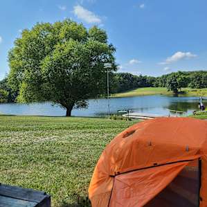 Fun lake to canoe through.