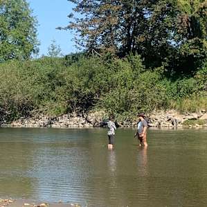 Found Snoqualmie river access.