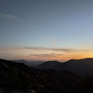 Sunset Hideaway 1974 offgrid Avion