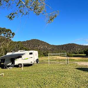 "DeView" Colo Valley River Retreat