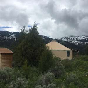 Mountain View Glamping Yurt