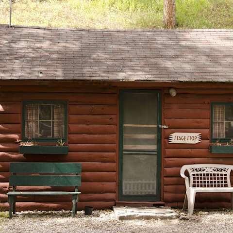 Stagestop Cabin, Wickiup Village Cabins, SD: 6 Photos