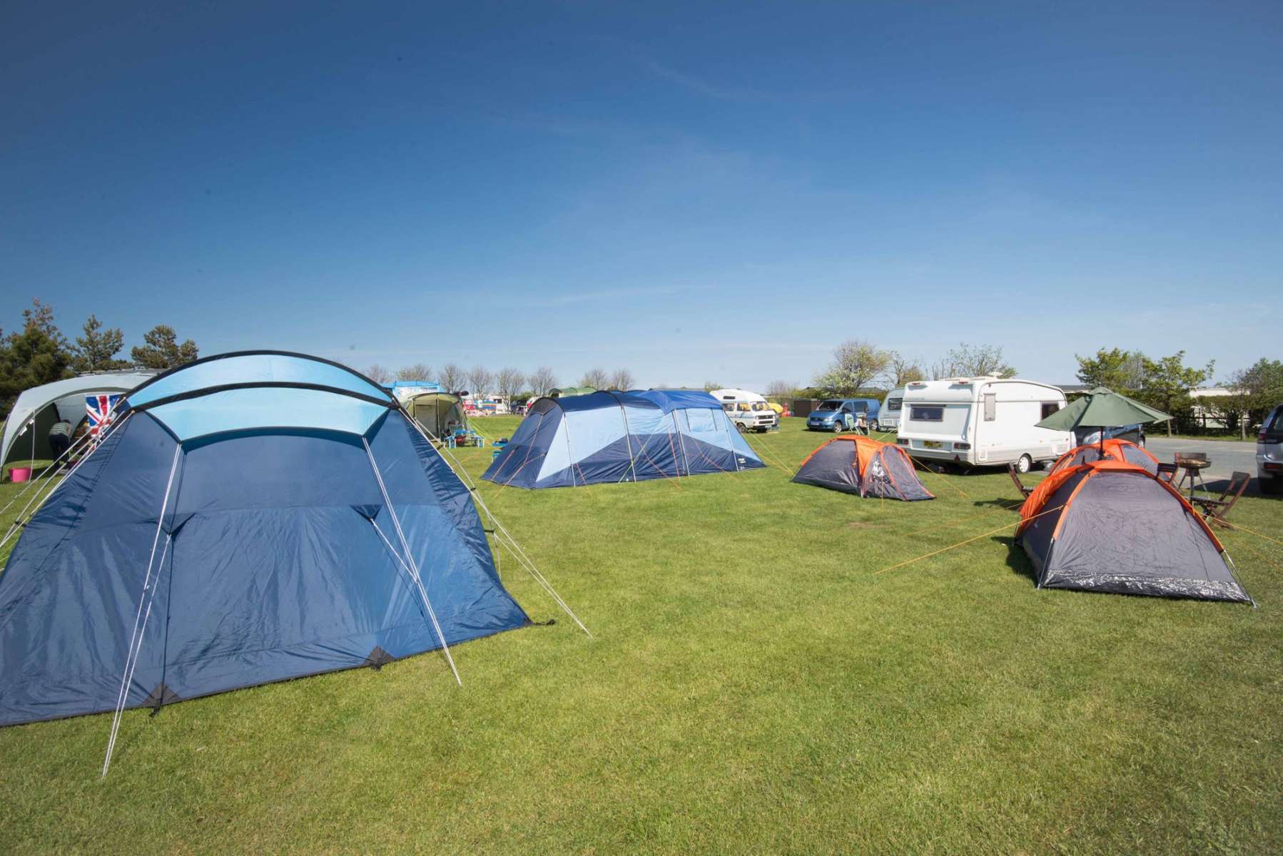 Top camp. Кемпинг парк. Pitch a Tent. Палатка для каравана. Best Camp Kansas 2.