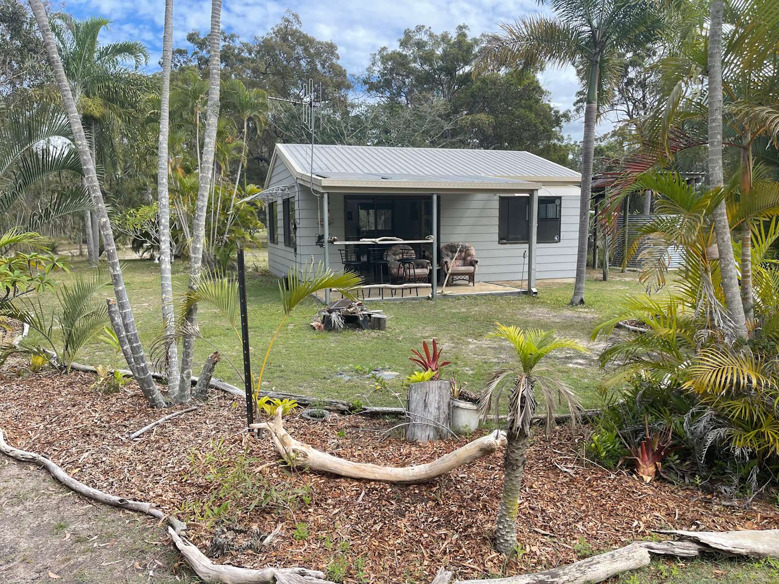 Baffle Creek Boat Hire and Hipcamp in Rules Beach, Queensland