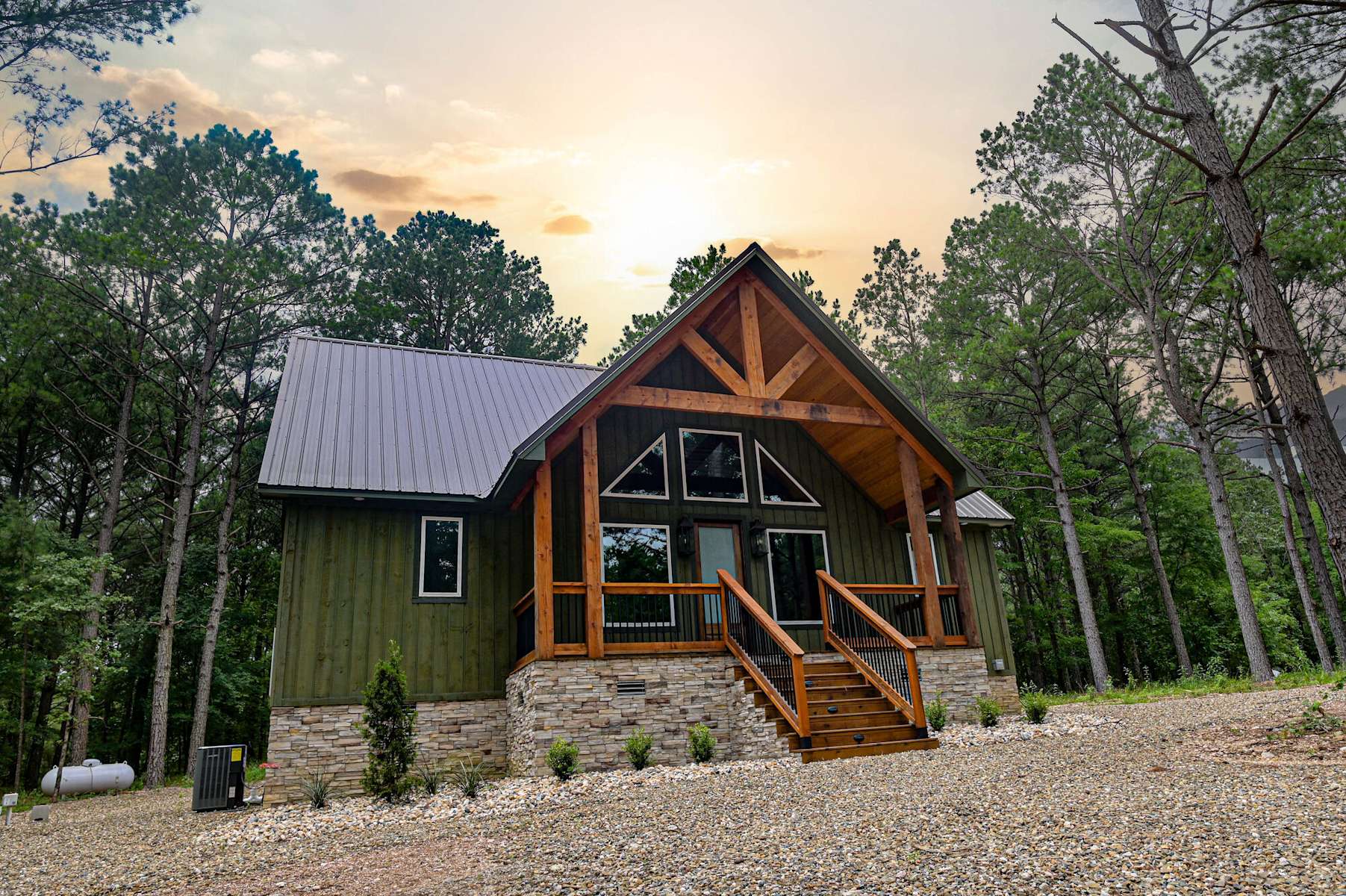 Longhorn Hideaway - Photo 3