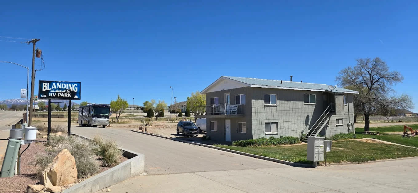 Blanding RV Park - Photo 3