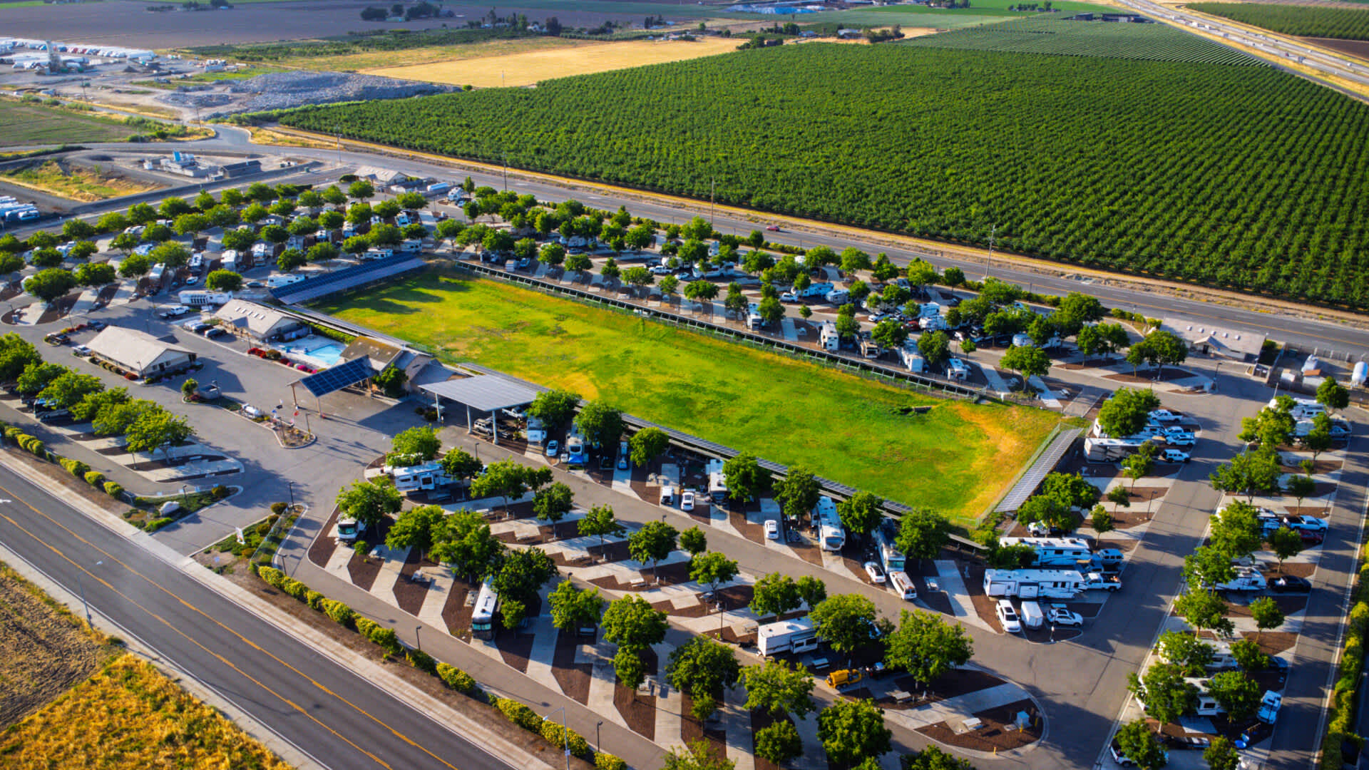 Flag City RV Resort - Hipcamp in Lodi, California
